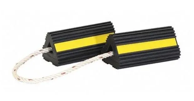 WHEEL CHOCK W/ROPE